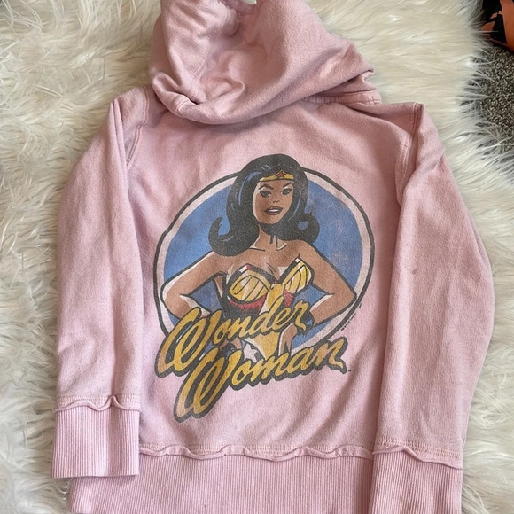 Girl’s Wonder Woman pink full zip sweatshirt size 4 - Picture 1 of 4